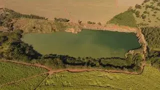 Drone na Pedreira Itatingui Pederneiras SP no final eu volto na Cachoeira