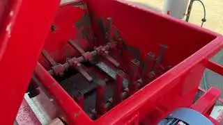 Flier trayfilling machine