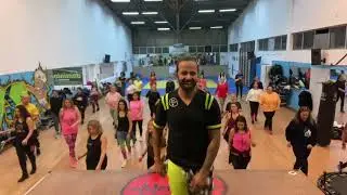 T&aacute; bonito &Aacute;gata  / Danito coreografia zumba by Ricky Andrade