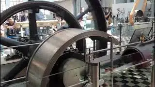 Dampfmaschine im Deutschen Werkzeugmuseum in Remscheid