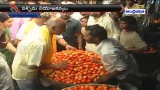 Jayadev Galla election campaign in PVK Naidu Market, Guntur West constituency