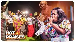 JOYCE EFFAH LEADS HOT PENTECOSTAL PRAISES @TARKWA 4 CHRIST CRUSADE