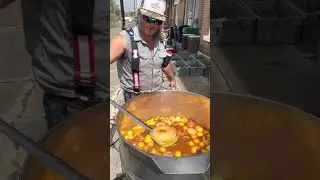 Просто отварите раков!!