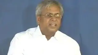 Undavalli adds new twist to Cash-for-Vote case - Watch Exclusive