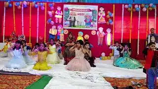 Group Dance Performance | Dadi Amma Dadi Amma Maan Jao | Grandparents Dance | UKG Class