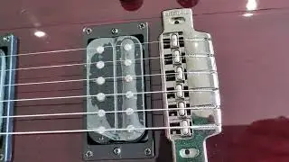 (SOLD) 2011 Line 6 James Tyler Variax JTV-89 Blood Red Shread w/GIGBAG