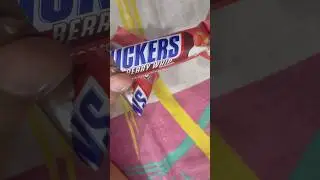 #snickers #berry#ytshorts #openingvideo #subscribe#chocolate #ytshorts #trendingshorts #viralshort