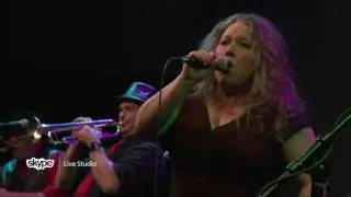 Rae Gordon & The Backseat Drivers - Swing Me (101.9 KINK)