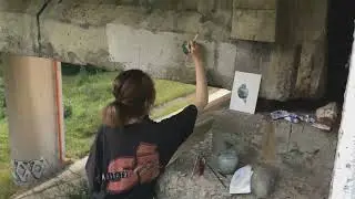I draw a bird on the bridge / street art / tempera