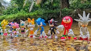 Hunting Sonic | Sonic Hedgehog | Knuckles | Tails | Super Sonic | Sonic Shadow | Metal Sonic | Amy