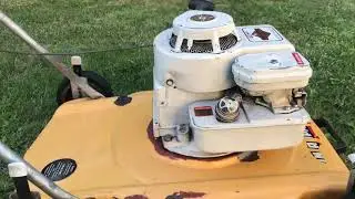 Oldtimer Rasenm&auml;her Uniropa 4T 48 Baujahr 1973 mit Briggs & Stratton Motor 3 PS war defekt