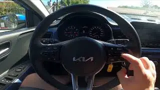 Wie aktiviere oder deaktiviere ich den Geschwindigkeitsbegrenzer im Kia Rio IV (2017&ndash;heute)?
