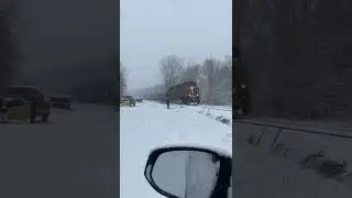 CSX 710 plowing snow as it&rsquo;s snowing