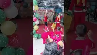 Natal Anak-Anak TK Santa Maria bersama Santa Claus