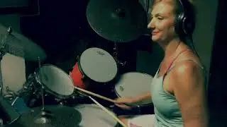 Debbie face - Bryan Adams - Summer of 69 - Drum Cover