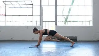Asana Rebel: Define Your Abs with Mountain Climbers Stretch