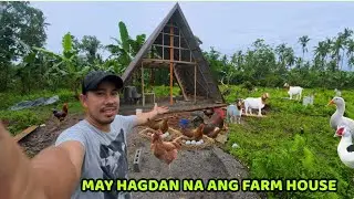 MAY HAGDAN NA ANG FARM HOUSE - NAGLAGAY NG MGA BRACKET SA PAPAKUAN NG SAHIG