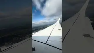 Approach & Landing at Bremen Airport &ndash; View from the Plane (Departure: Munich)