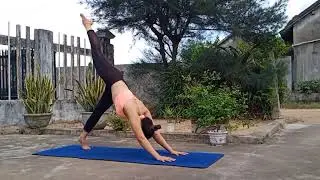 yoaga tại nh&agrave; (Chuỗi b&agrave;i tập k&eacute;o d&atilde;n cột sống v&agrave; k&iacute;ch hoạt mở khớp h&aacute;ng)