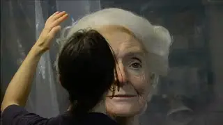 This guy makes INSANE hyper realistic sculptures