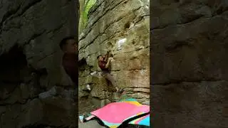 ⭐️ ⭐️ ⭐️ ⭐️ Line - &lsquo;Slitty Titty Traverse&rsquo; V4+, New River Gorge, West Virgina