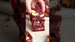 Red Velvet Chocolate Cheesecake Brownies: the ultimate love letter in the form of dessert #redvelvet