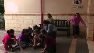 קליפ כתה ה' בנות בבית הספר מורשת
