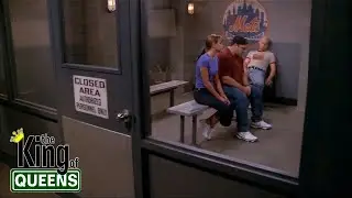 King of Queens | Carrie und Doug landen im Stadionknast