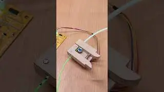 DIY wooden 3D printer extruder using the 28BYJ-48