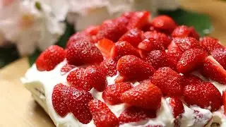 Der schnellste Erdbeerkuchen aller Zeiten! Leckere Erdbeer Sahne Torte ohne backen in 7 Minuten!