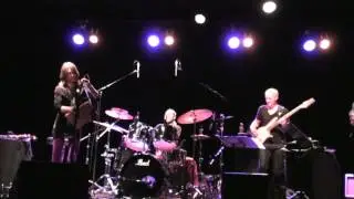 C&eacute;line Bonacina Trio & N'Guy&euml;n L&ecirc;