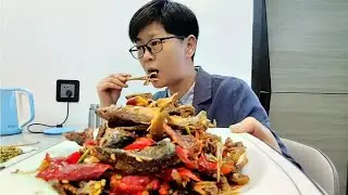 九九炒炸酥鱼，简单三个菜只用了十分钟，酥脆香嘴三人乐日子美了 #美食 #菜谱 #湘菜 #炒鱼干 #九九 #家常菜教程 #吃货