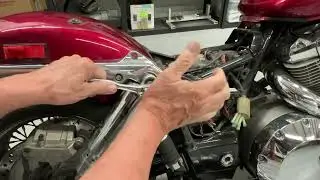 Honda VTX 1800 &mdash; снятие сидений и заднего крыла