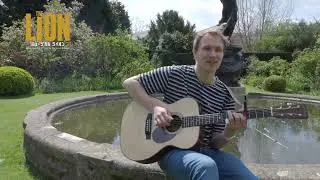 【インタビュー入り】♪COOKIE-TIN BANJO（マックス・アレクサンダー・テイラー）／ミュージカル『ライオン』より