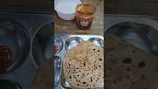 Breakfast 😋#uietiansvlogs #mdu#breakfast#indianstreetfood#foodlover#messfood#shorts#girlshostel#trd