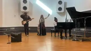 Raven-Symoné - 