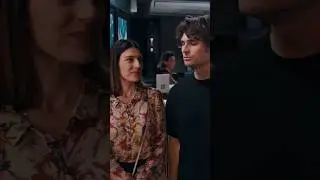 Angelo Duro e la prenotazione 😂 del tavolo da 12! Dal film 