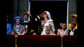 A look back at the iconic royal wedding kisses-Royal News