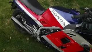 Honda VF 1000 F2 sound