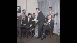 [1966] The Tornados [Joe Meek] - Do You Come Here Often?
