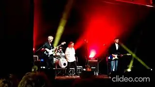 Area Protetta + Alessandro Corvaglia - Maestro della voce (PFM) live