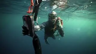 SPEARFISHING WITH NO BOUNDARIES! ugo&reg; Waterproof, Floating Phone Pack