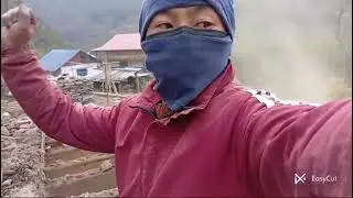 आजको समयमा घर निर्माण गर्ने मा पुरानो घरलाइ भत्काए र अर्को नयाँ घर निर्माण।