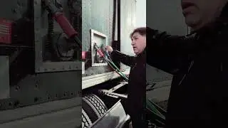 Semi-Truck Trailer Connections Explained! (Air Lines & Electrical)