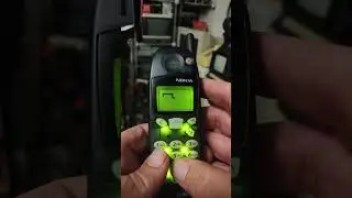 Snake! Nokia First Cell Phone Game #cellphone #nokia #retrogaming #retrogames #phone