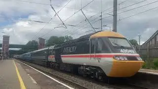 Class 43049 and 43044
