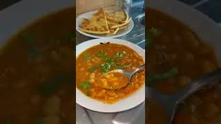 لوبيا بدون ما تخلها ليلة كاملة تتشمخ طيبيها في نهارها و جي زبدة و بنينة
