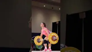 My Snatches Looked SO Good 😍#weightlifting #arnoldsportsfestival