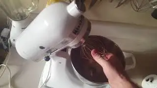 Demo of KitchenAid mixer model K45SS