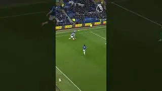 Incredible Alexander Isak dribble & assist!